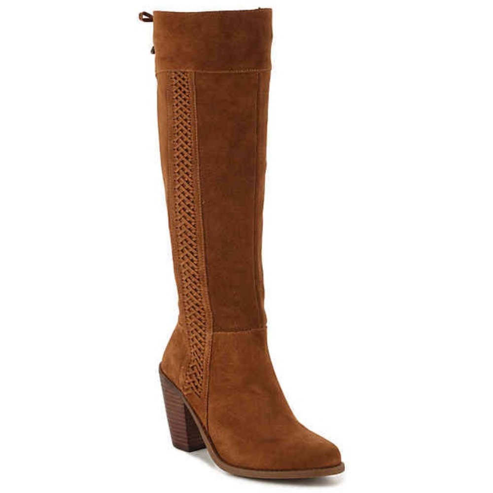 Jessica Simpson boot